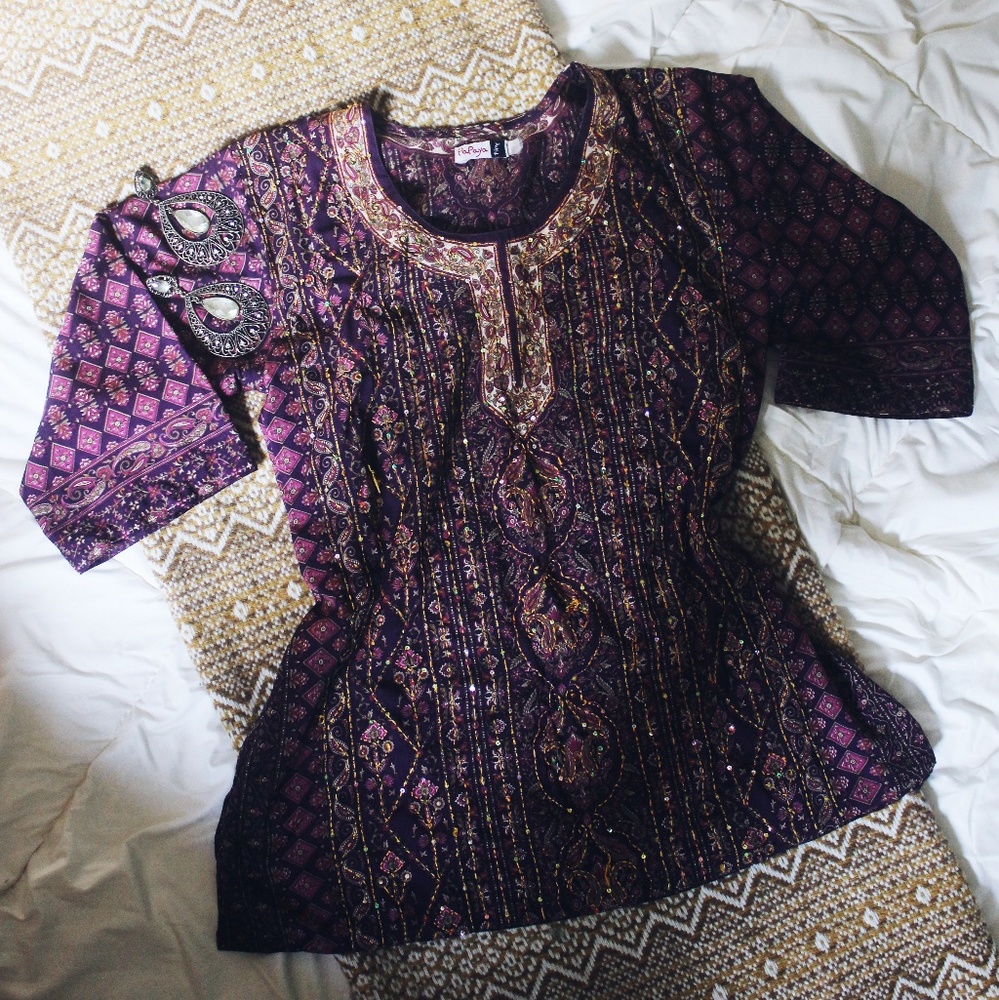 Beautiful vintage embroidered top